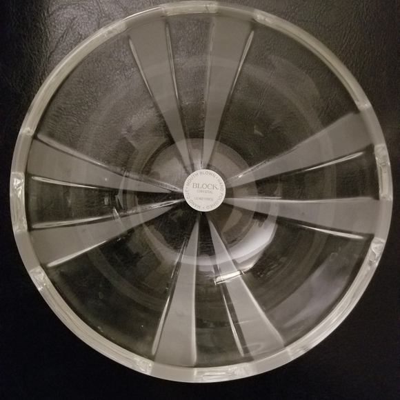 2 mouth blown hand cut and polished bowls - Picture 4 of 5